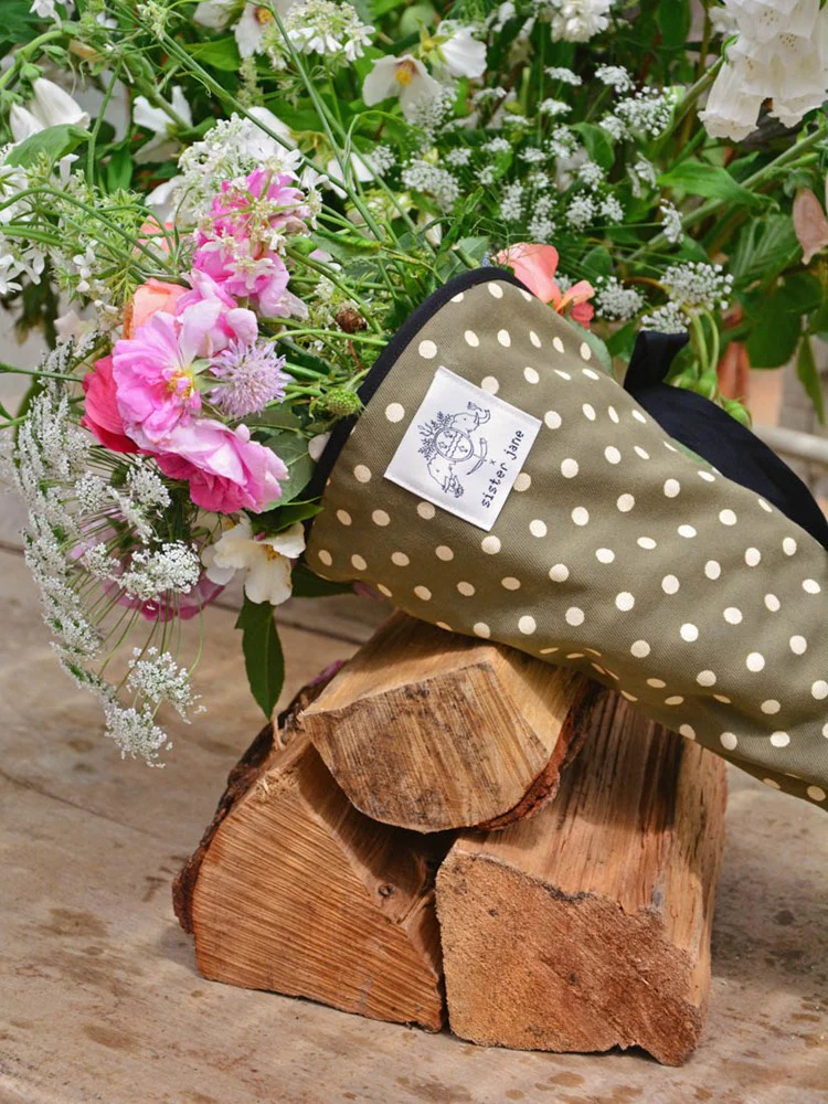 Polka Dot Drill Flower Bag - Image 3